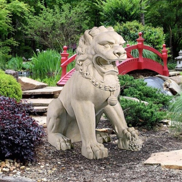 Male & Female Foo Dogs With Plinths